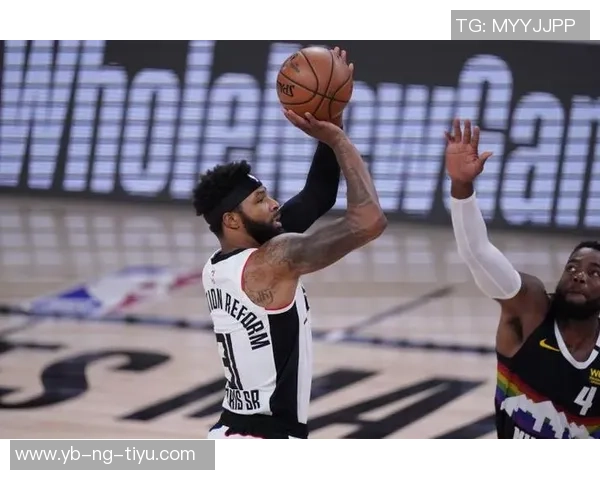 小莫呼吁卢执教应更积极转变角色不应忘记曾经的球员身份