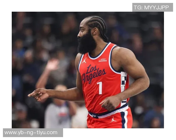 哈登微笑引领快船逆转胜利13中10砍下31分6助攻成关键英雄